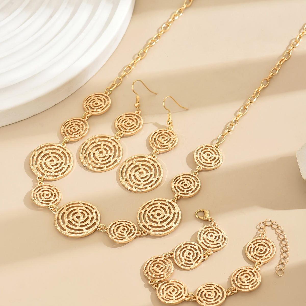 Conjunto Estiloso de Pulseira, Colar e Brincos com Detalhes em Teia de Aranha Vazada - 3 Peças para Adolescentes