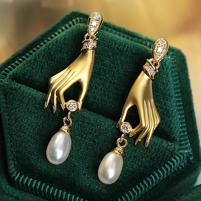 Design Criativo com Mãos Duplas Delicadas e Refinadas Incrustadas com Zircónias, Estes Brincos de Pérola Falsas em Estilo Francês são Adições de Joalharia Fashion para Mulheres, Adequados para Festas e Uso Diário (Sem Caixa Incluída)