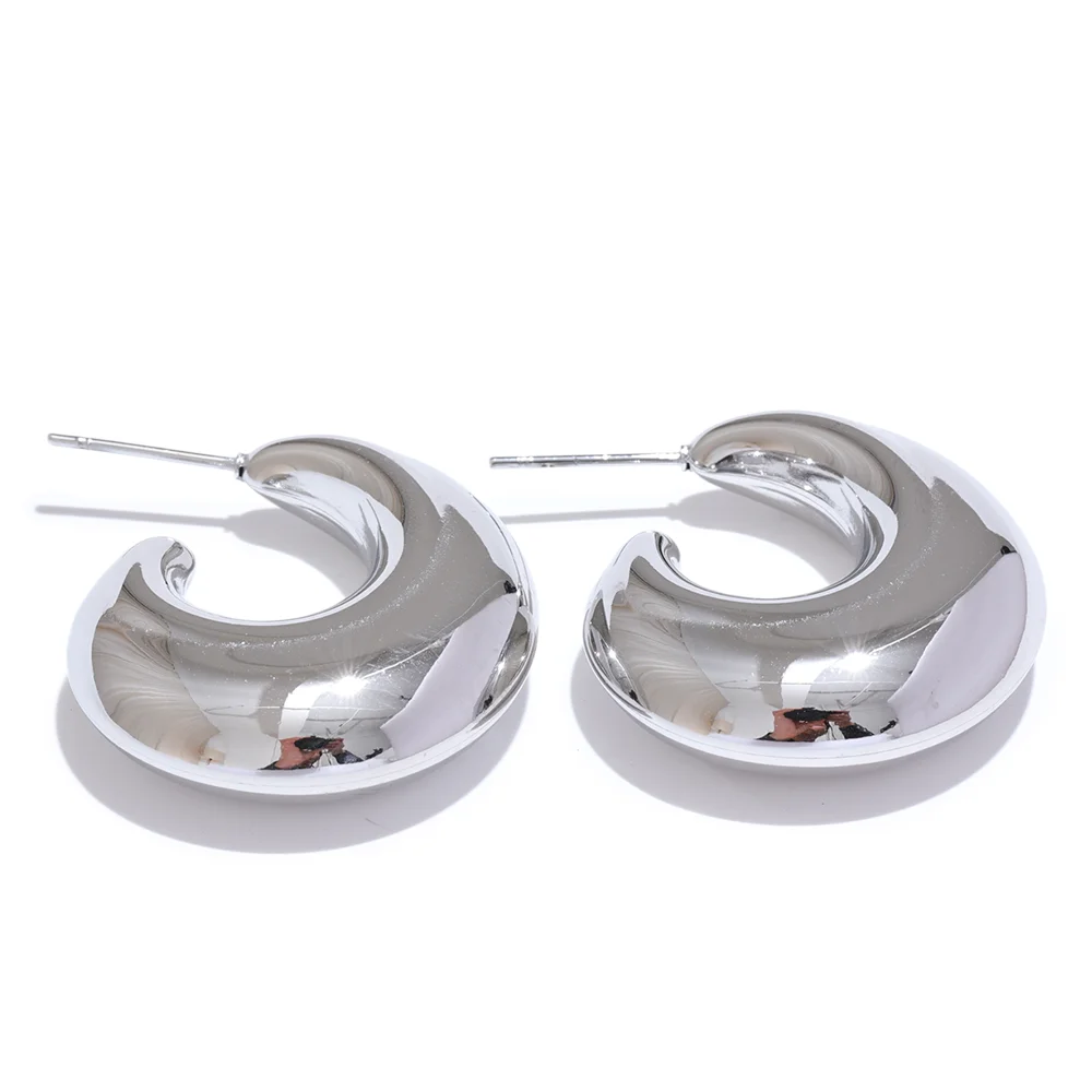 Smooth Chunky C-Shape Earring