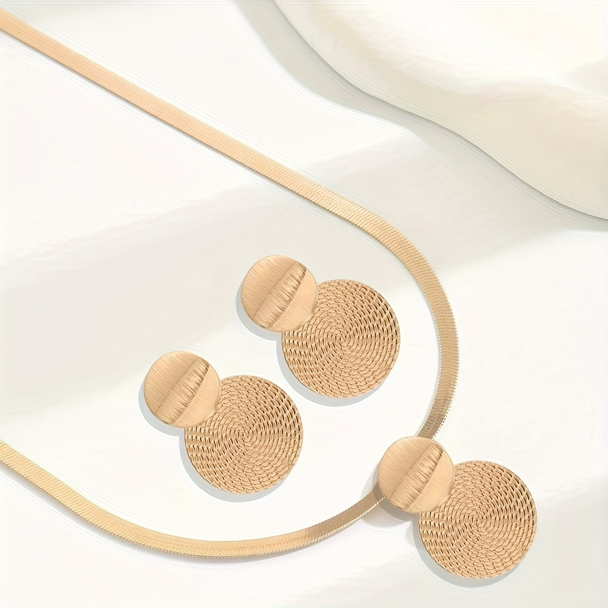 Conjunto de Colar e Brincos Elegantes em Dourado para Mulher - 2 peças - Design de Pendente Espiral Geométrico, Corrente Delicada com Contas Esféricas, Versátil para Roupa Casual e Ocasiões Especiais, Presente de Joalharia para Todas as Estações, Joias para Mulheres, Brincos para Mulheres